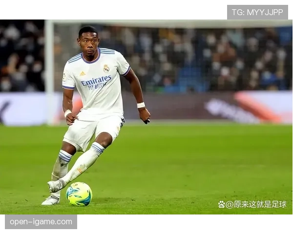 阿拉巴防守站位解析：提升球队防守效率与稳固性的关键策略