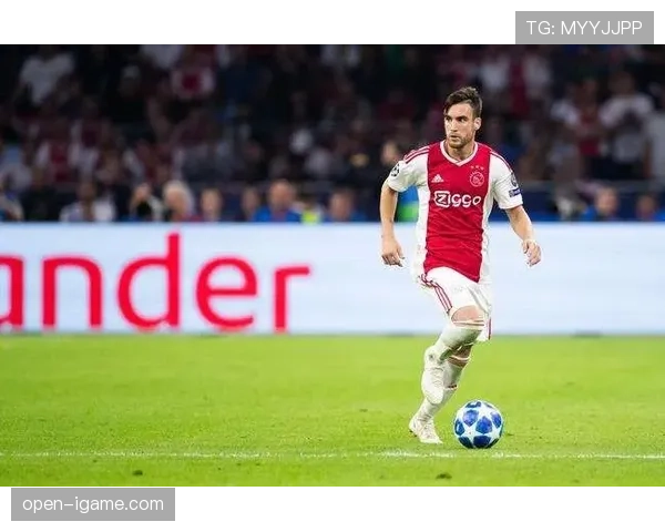 塔利亚菲科重返阿贾克斯，状态回暖成球队新活力源泉