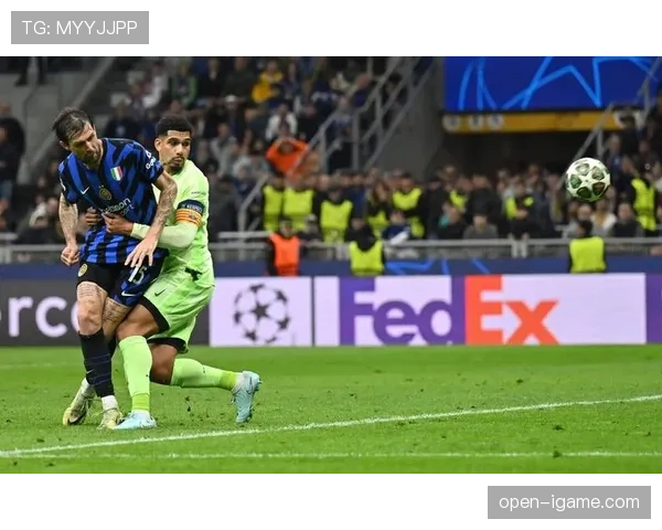 阿劳霍关键表现助力球队防线稳固 阿劳霍关键表现助力球队防线稳固